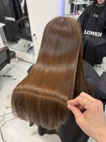 ロムーク 表参道(LOMKH)&nbsp;縮毛矯正ロングレイヤーカット顔周りブルーブラック髪質改善