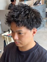 ノイセルヘアー(Noisyle Men's hair) リバースセンターパート/ニュアンスパーマ/ダウンバング/MEN'S