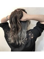 ヘアーアート リアンジュ(hair art Lienge)&nbsp;寒色系インナーカラー★【寒色系カラー/パールグレー/波巻き】