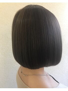 エルサフィロ キタハマ(el zafiro kitahama) 【el zafiro kitahama】グレージュボブ☆ストレートスタイル