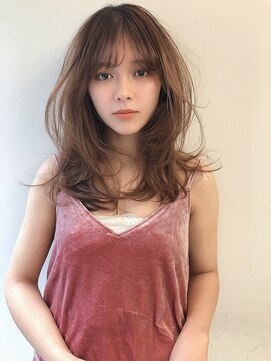 ヌイ 横浜(nui) ラベンダーベージュ_耳かけウェーブパーマフォギーベージュ