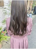柔らかアッシュベージュ。
