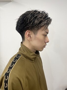 ピープスアンドスー 表参道 渋谷(Peeps&Suu.) メンズカット ソフトツイスト パーマ ハイライト フェードカット