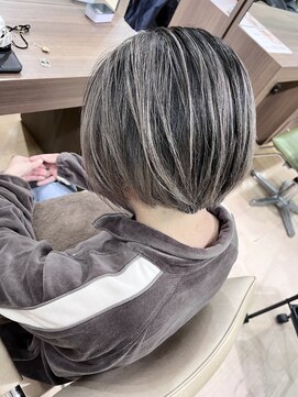 アウラ(AURA) バレイヤージュハイトーンダブルカラー