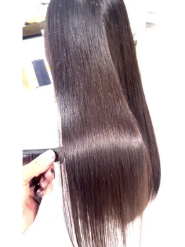 フィエスタ(Fiesta) 髪質改善/縮毛矯正/美髪/艶髪/髪質改善トリートメント/三国ヶ丘