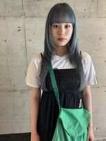 ニール(nier)&nbsp;くすみブルーハイトーンカラーレイヤーカットセミロング中区袋町