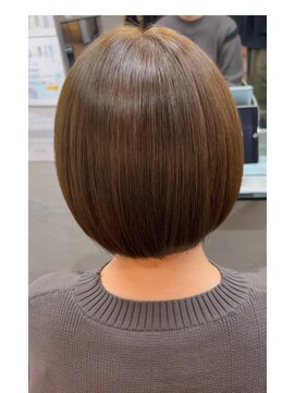 ブラスト(BLAST) 艶カラー/オリーブベージュ/ボブ