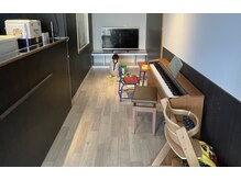 カリーズ(KULLY's)の雰囲気（【清田区／お子さんOK】退屈せずに休める空間もございます♪）