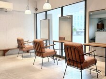 アルティ(arti)の雰囲気(北欧風の家具で統一されたオシャレなサロン♪)