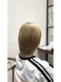 クロン 美容室(clon)&nbsp;ツヤ感ハイトーンミニボブ