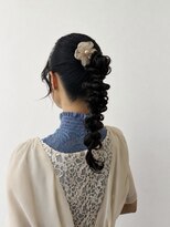 カスミ 霞(KASUMI)&nbsp;編みおろしアレンジ～Elegant Braided Pony～
