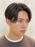 二ュアンスナチュラルパーマセンターパート清潔感大人ショート