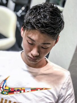 オムヘアーバイグルーマーズ(HOMME HAIR by GROOMER/S) #バーバースタイル#形状記憶パーマ#ローフェード#homme2nd櫻井