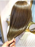 透明感◎ オリーブベージュ　西田大樹