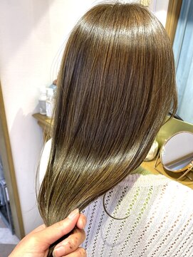 ロンドアベニール 北千住(Lond avenir) 透明感◎ オリーブベージュ　西田大樹