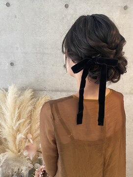 ボニー(Bonnie) シニヨン/ヘアセット/お呼ばれヘア/結婚式/ヘアメイク