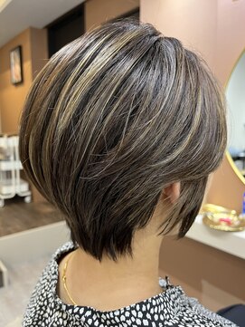 アオ 花咲町(a-o) オシャレなハイライト♪