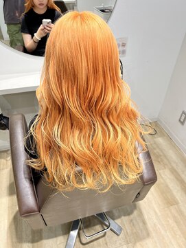 アン(Hair make un) ペールオレンジ
