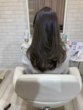 マーリャヘアー(mallia hair) レイヤースタイルレイヤーカットロングレイヤー小顔スタイル