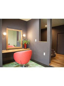 【マンツーマン施術☆】３席のプライベートサロン♪周りを気にせずゆったりお過ごしいただけます◎