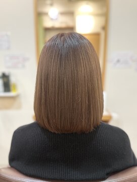 フリージア(freesia) ツヤ髪スタイル/ニュアンスカラー/髪質改善トリートメント