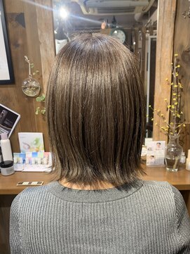 カムデンタウン(Camden Town) 白髪ぼかしサンドイッチデザインカラー