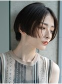 スリークなラインがモードテイストなハンサムマッシュショート