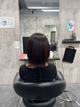 コワファースト長崎シャンプーボーイ 2nd(COIFF1RST 長崎 SHAMPOO BOY) ぱつっとボブ 外ハネボブ レイヤーカット