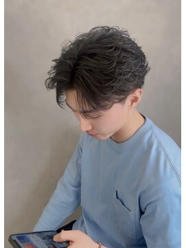 ジーナ 天神(Zina) フェザーショート