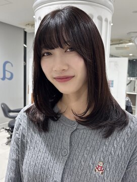 エアー 青山(AIR) レイヤーカット／透明感カラー