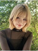 小顔レイヤーボブ　ハイトーンブランド　抜きっぱなし