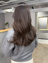 カミエ(kamie) ツヤ感が引き立つブラウンロング × 上質な艶髪