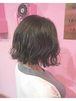 レイドバック(LAID BACK)&nbsp;【代官山LAIDBACK】ショートボブの外ハネヘアとブルーアッシュ