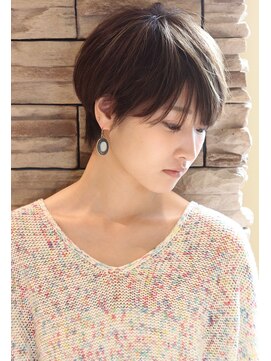 レウナ 外苑前(Reuna) 【３０代・４０代・５０代】大人女性のひし形マッシュショート