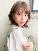 小顔外ハネボブローライト毛先パーマ 厚めバングスリークボブ