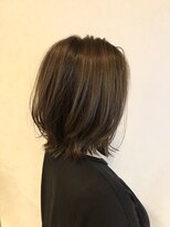 コバコ(Cobaco)&nbsp;レイヤーボブ×ブルーアッシュ×モノクローム