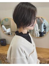 日本で唯一のオーガニックカラーでお客様の髪と頭皮を両方ともしっかりケアしながらカラーさせて頂きます！