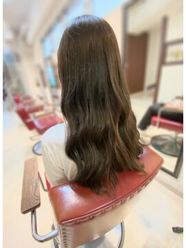 ライフ アトリエ Life atelier オリーブベージュカラー