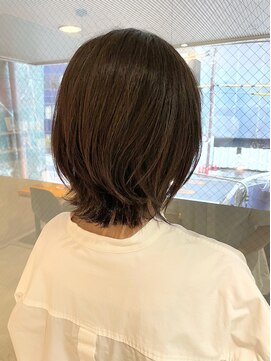 アイディール 心斎橋店(:ideal) 20代30代40代☆透明感のある明るい白髪染め、外ハネ　くびれボブ