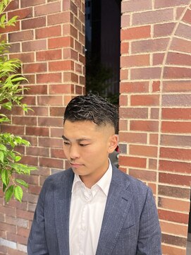 ヒロギンザ 八重洲店(HIRO GINZA) パーマスキンフェード