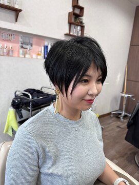 コジック ヘアアンドアイ(Cogic hair & eye) 大人かわいい耳掛けハンサムひし形束感レイヤーショート☆
