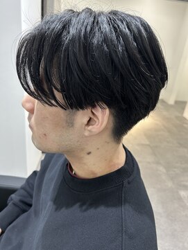 ヒュイル バイ ニアウ(Hwyl by Niau) メンズマッシュセンターパートスパイラルパーマニュアンスパーマ