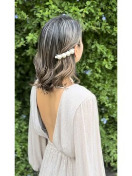 メロウ(MELLOW) ハイブリーチハイライト（地毛ハイライト）で白髪も隠せる