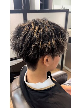 クロムトウキョウ ザ バーバー 新宿本店(CHROM TOKYO the Barber) ハイライトツイスパ