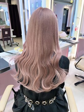 ユーフォリア エヌ 池袋サンシャイン通り店(Euphoria +n) White pink