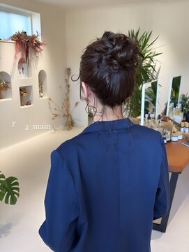メイン(『　　』main) 結婚式お呼ばれヘア