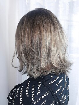 ふんわりヌーディーカラーベージュ