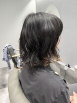 ポアナ(POANA.)&nbsp;ミディアムパーマとイヤリングカラー