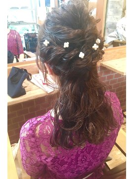 エイト プラット 渋谷2号店(EIGHT plat) EIGHT plat【エイト プラット】ブライダルヘアハーフアップ