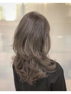 テラス アヴェダ 大丸心斎橋店(Terrace AVEDA) ロングレイヤー